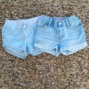 2 Light denim shorts